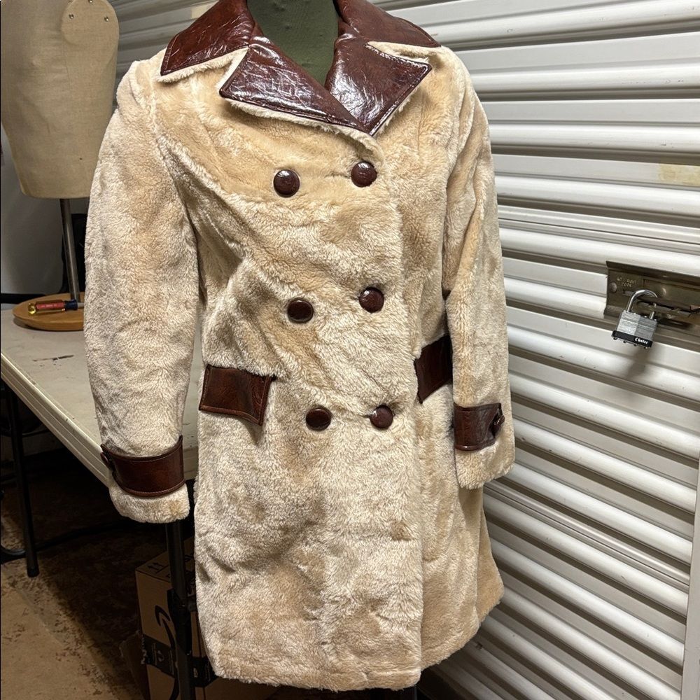 Vintage Fingerhut Faux Fur Coat 8